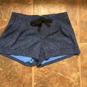 Lululemon cuffed shorts